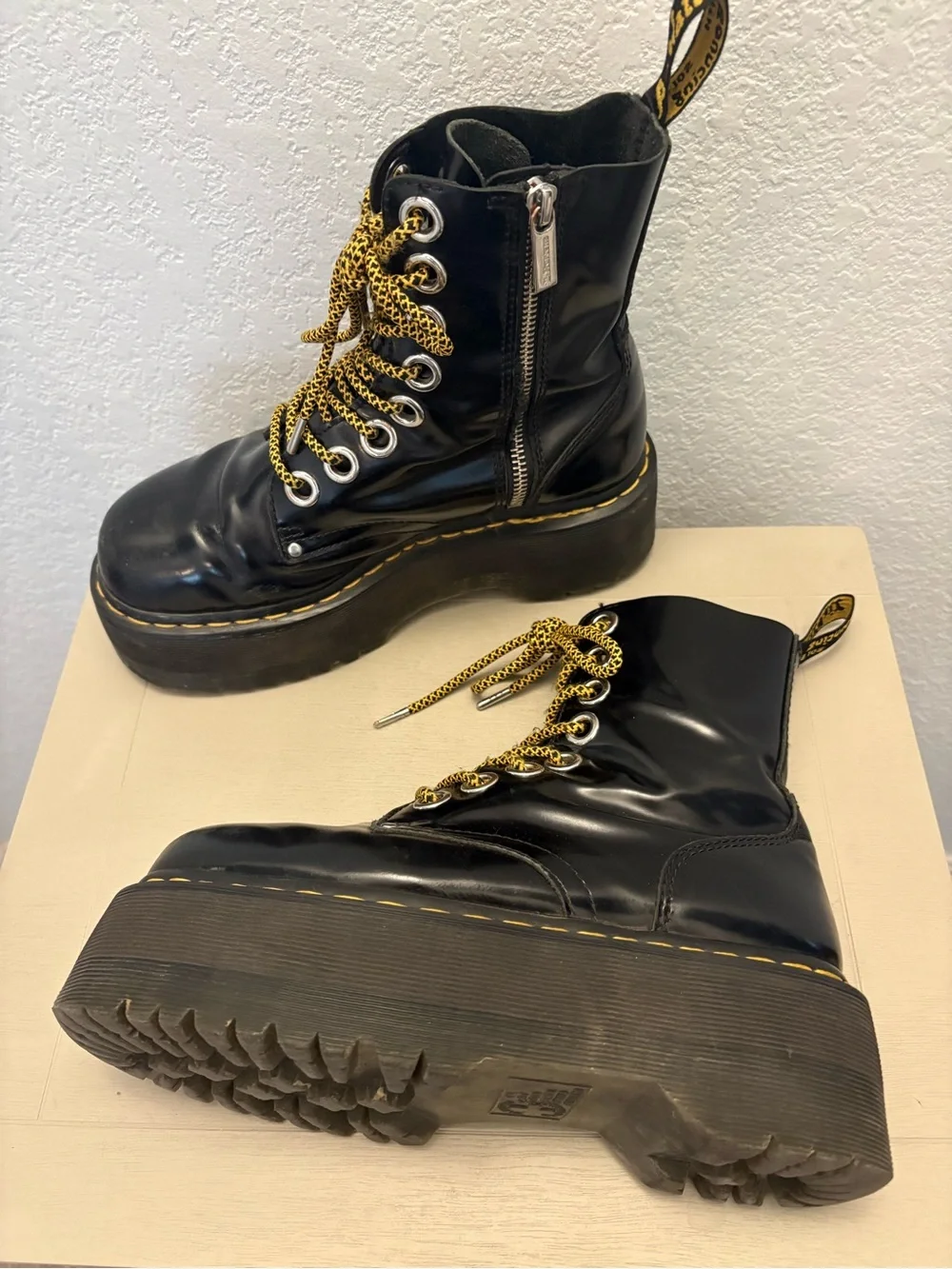 Dr. Airwair Marten Black Jadon Max Size 7